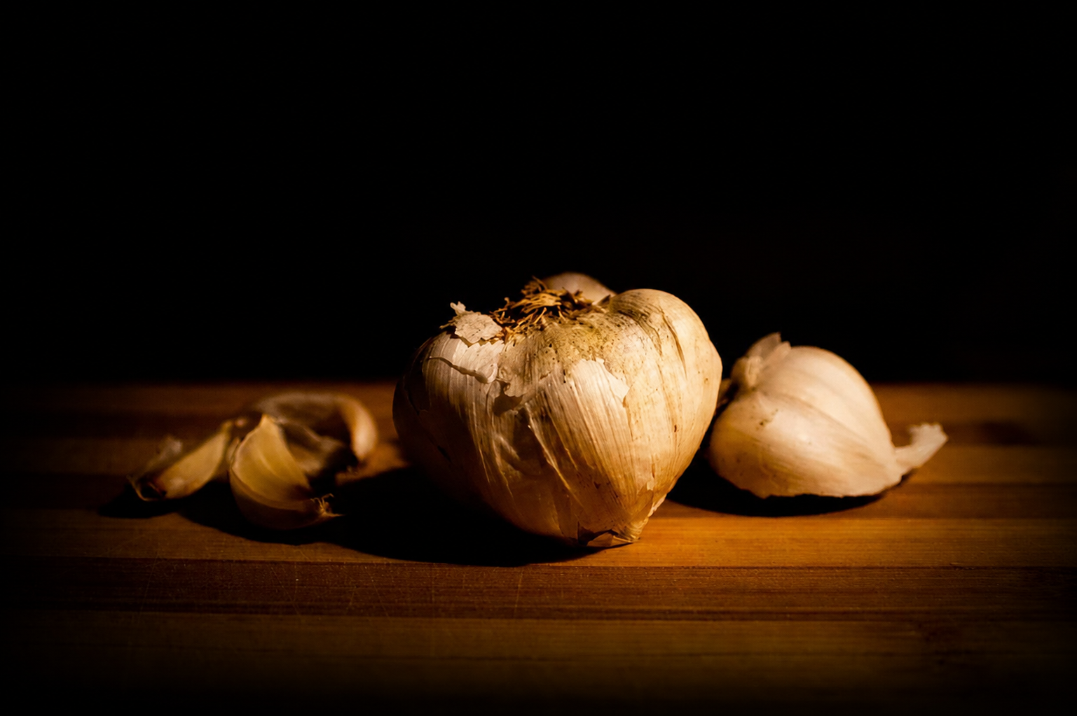 Zorgvuldig gekozen knoflook als vertrekpunt van de fermentatie
